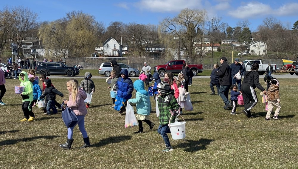 Record number of kids turn out for Easter Egg Hunt